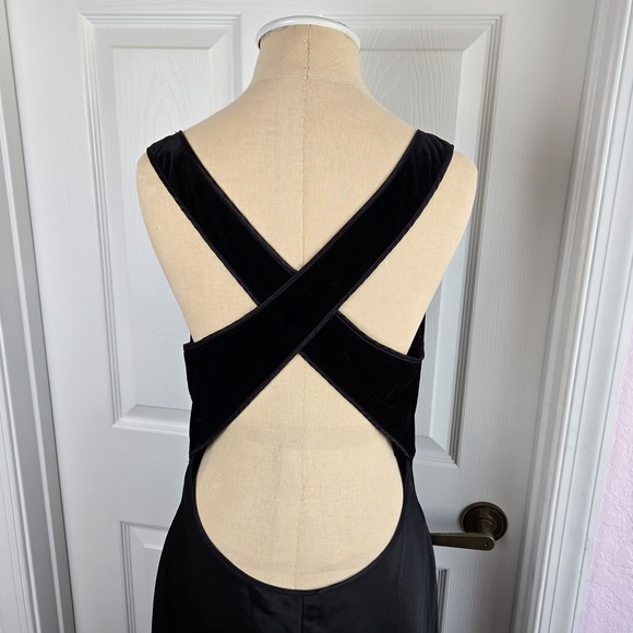 California Dynasty Vtg Black Velvet Satin Nightgown Size L Low Back Lingerie USA - Picture 5 of 9